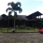 Villa Puncak Fasilitas Billiard Murah