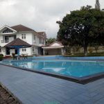 Villa SRJ Puncak Kolam renang pribadi