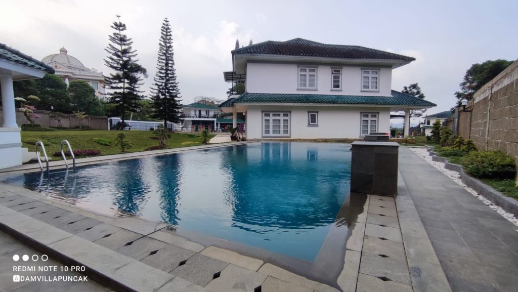 Villa Agung Puncak 6 Kamar Kolam Renang 50 Orang